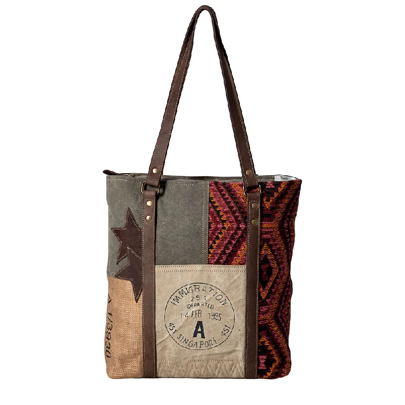 Singapore Port of Call Tote Bag