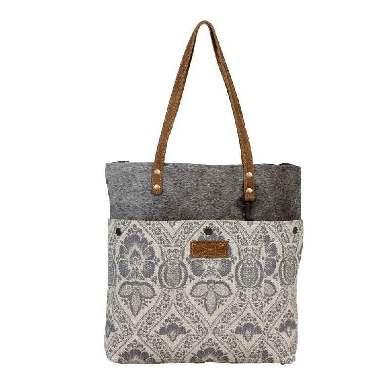 CAPTIVATE TOTE BAG